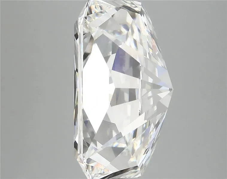 10.39ct Radiant Lab Grown Diamond (Colour F, Clarity VVS2, IGI Certified)
