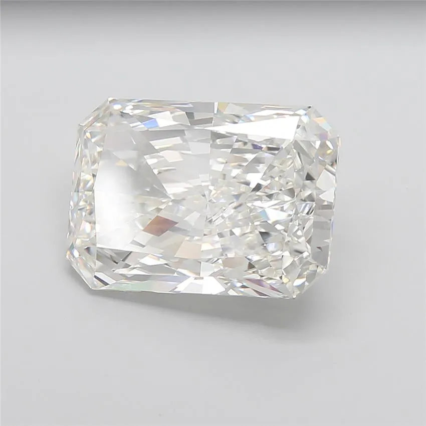 14.11ct Radiant Lab Grown Diamond (Colour G, Clarity VVS2, IGI Certified)