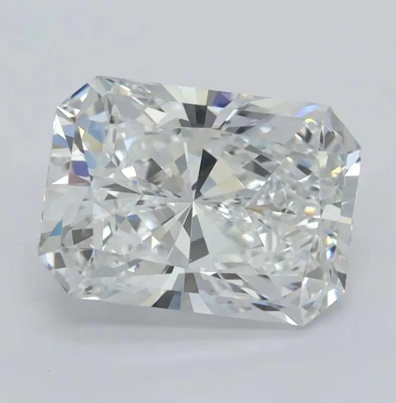 2.32ct Radiant Lab Grown Diamond (Colour D, Clarity VVS1, IGI Certified)