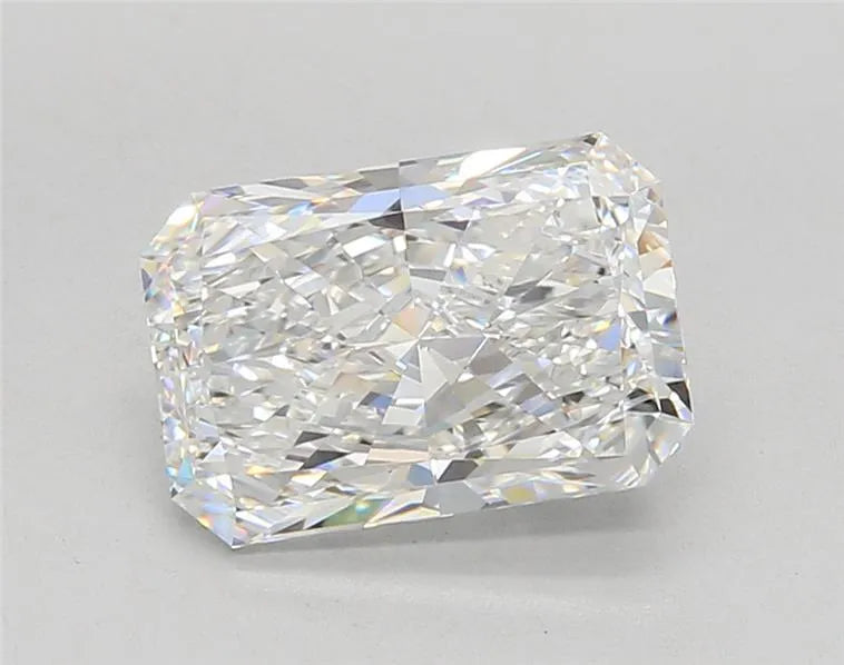 2.82ct Radiant Lab Grown Diamond (Colour E, Clarity VVS1, IGI Certified)