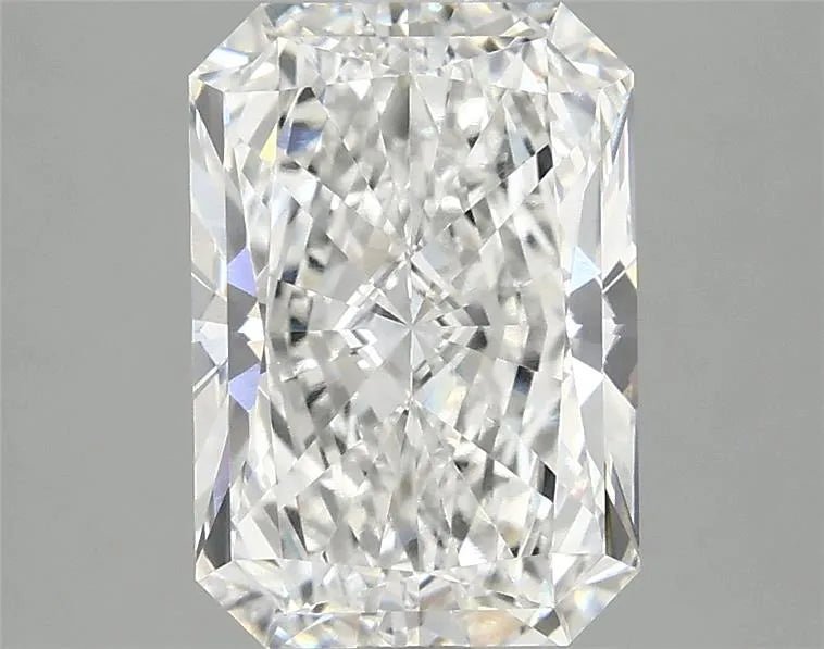 2.85ct Radiant Lab Grown Diamond (Colour E, Clarity VVS2, IGI Certified)