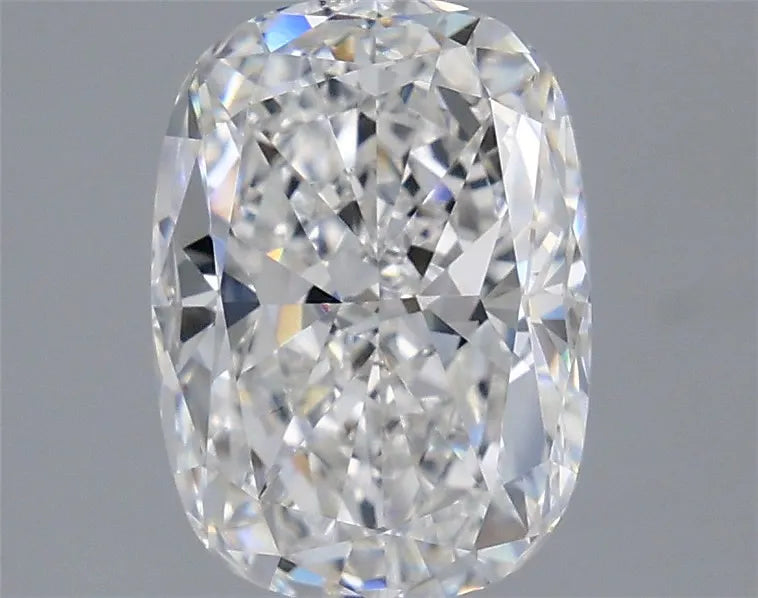 3.01ct Cushion modified Lab Grown Diamond (Colour E, Clarity VVS2, IGI Certified)