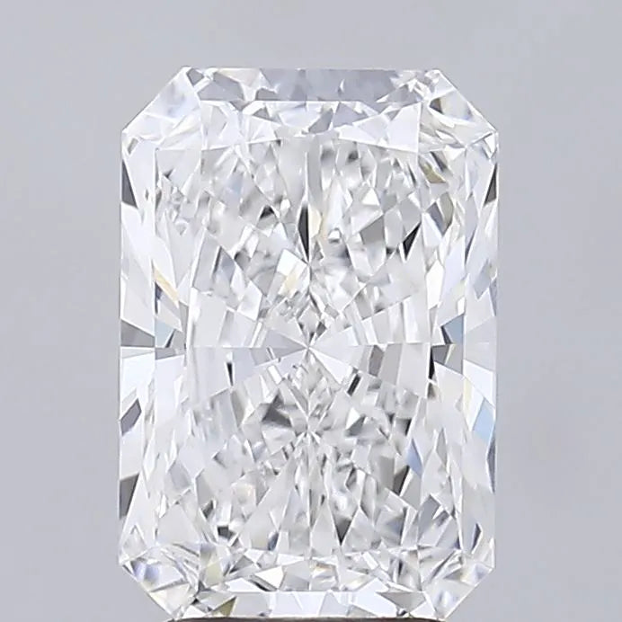 3.02ct Radiant Lab Grown Diamond (Colour E, Clarity VVS1, IGI Certified)
