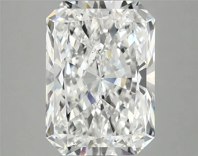 4.02ct Radiant Lab Grown Diamond (Colour E, Clarity VS1, IGI Certified)