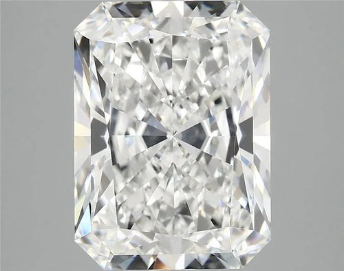 4.18ct Radiant Lab Grown Diamond (Colour E, Clarity VVS2, IGI Certified)