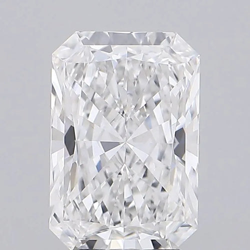 4.20ct Radiant Lab Grown Diamond (Colour E, Clarity VVS2, IGI Certified)