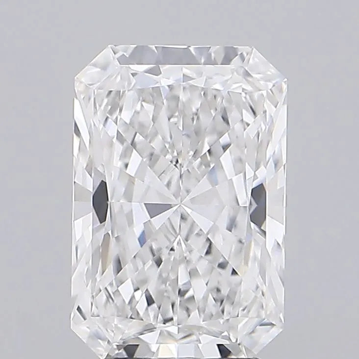 4.20ct Radiant Lab Grown Diamond (Colour E, Clarity VVS2, IGI Certified)